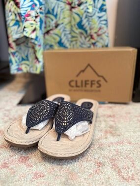 Cliffs by WHITE MOUNTAIN Navy and Tan Decorative Thong Sandals